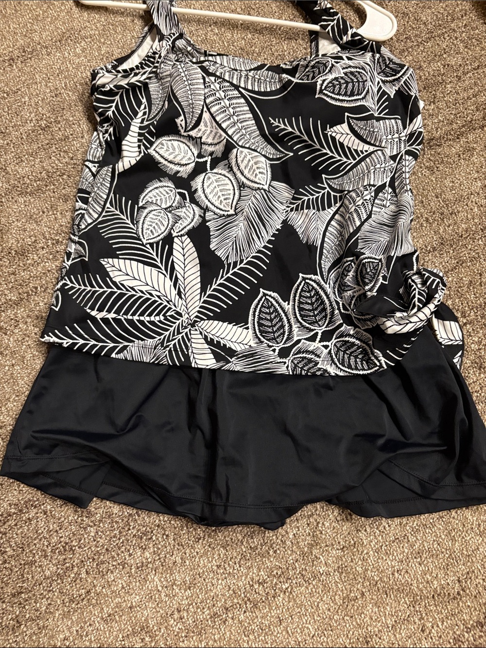 One peice skirted tummy control  molded cup Leaf-Print side tie swimsuit NWT